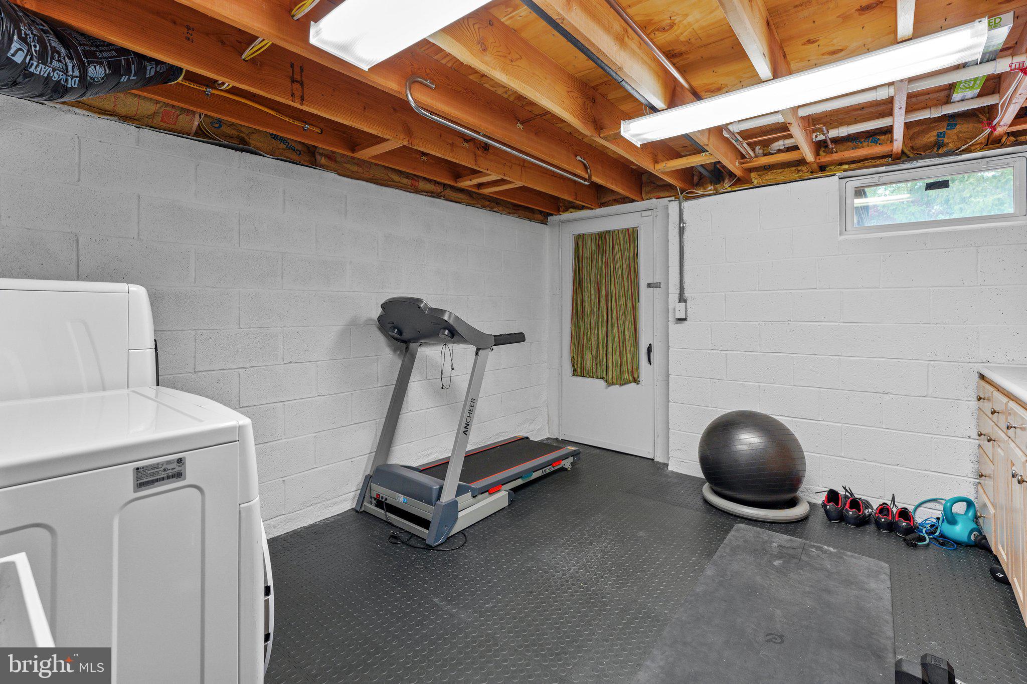 30 Hilltop Road Ewing, NJ 08638 - Photo 38 of 51 Laundry Room