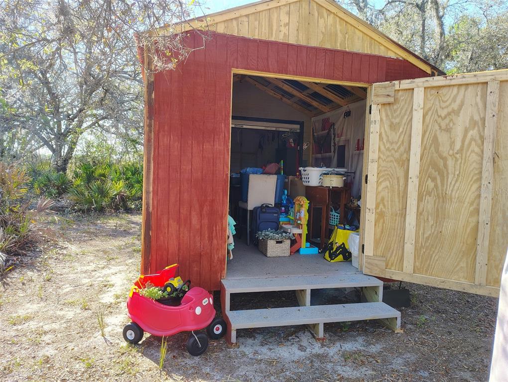 1873 West Foxglove Road Avon Park, FL 33825 - Photo 6 of 14 a view of back yard of the house