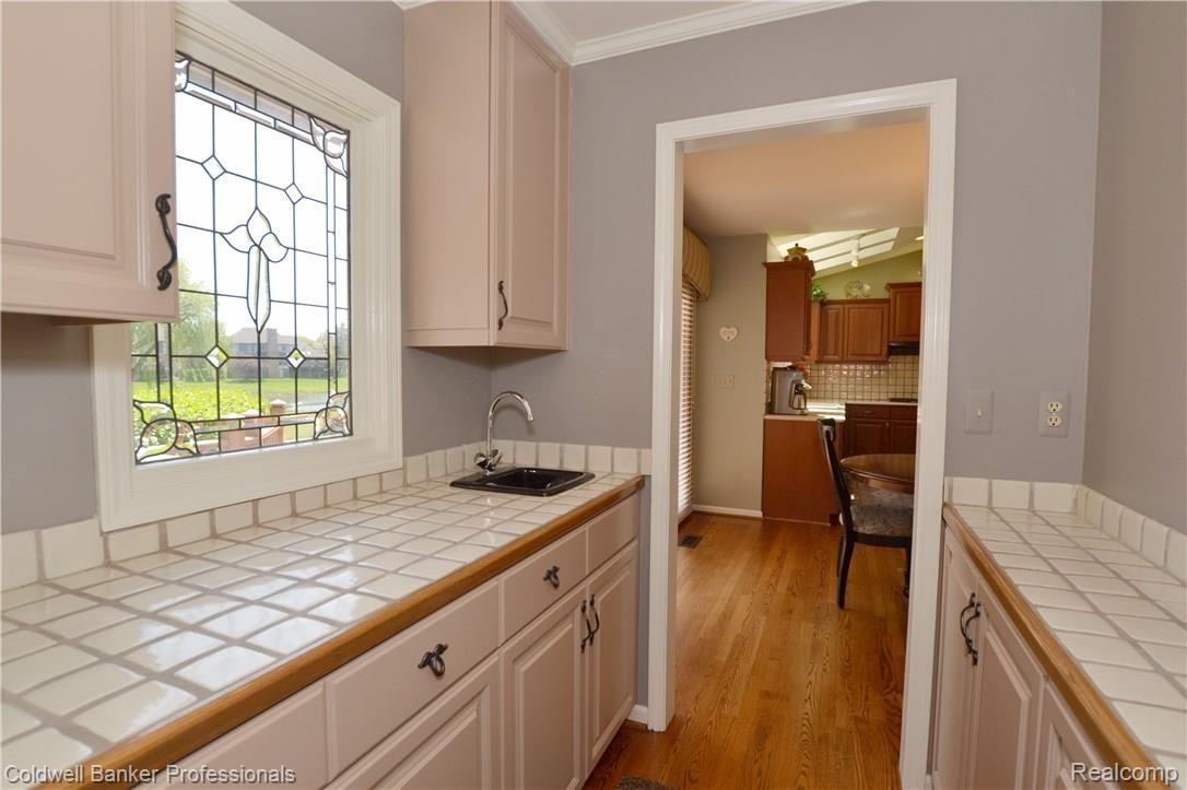 4878 Rivers Edge Drive Troy, MI 48098 - Photo 17 of 54 RChase4878_057.JPG