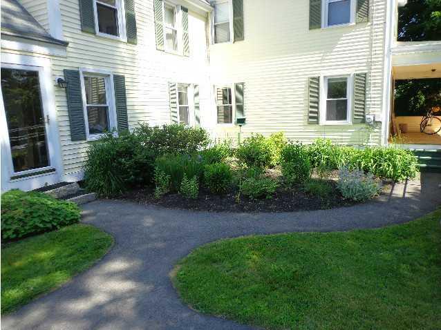 87 Middle Street Hallowell, ME 04347 - Photo 17 of 28 Yard/Garden.