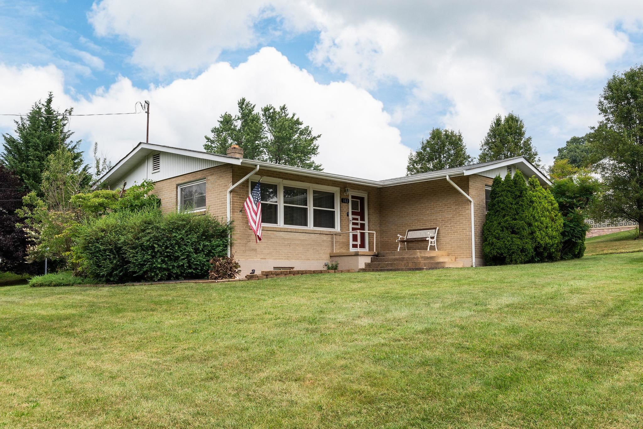 102 Devon Road Staunton, VA 24401 - Photo 1 of 54 Gallery Image 1