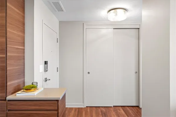 $679,900 | 121 West 48th Street, Unit 1504, Kansas City, MO 64112