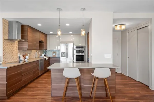 $679,900 | 121 West 48th Street, Unit 1504, Kansas City, MO 64112