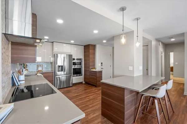 $679,900 | 121 West 48th Street, Unit 1504, Kansas City, MO 64112