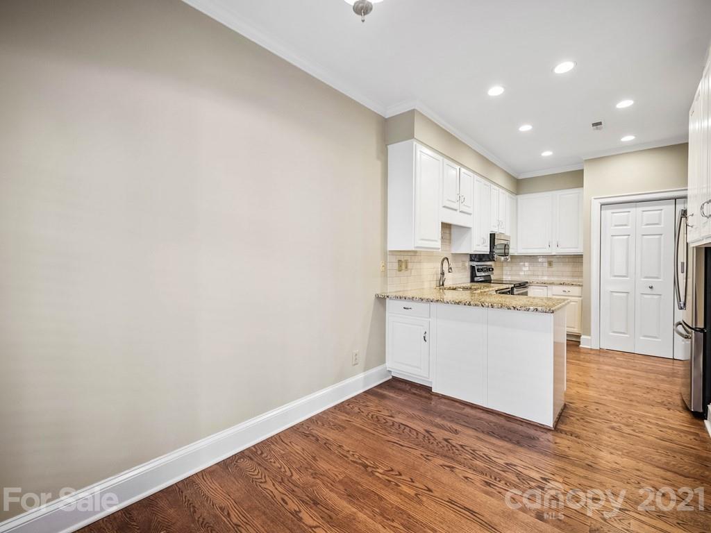 2835 Sharon View Road Charlotte, NC 28210 - Photo 12 of 36 Gallery Image 12