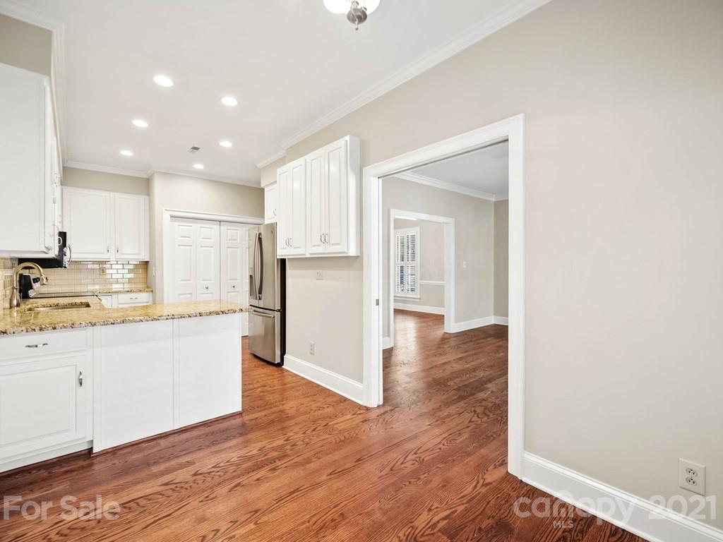 2835 Sharon View Road Charlotte, NC 28210 - Photo 18 of 36 Gallery Image 18