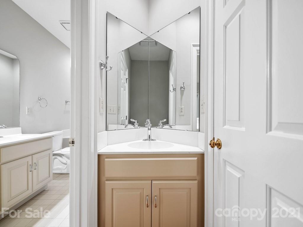 2835 Sharon View Road Charlotte, NC 28210 - Photo 23 of 36 Gallery Image 23
