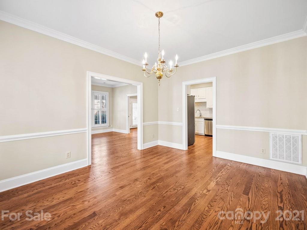 2835 Sharon View Road Charlotte, NC 28210 - Photo 6 of 36 Gallery Image 6