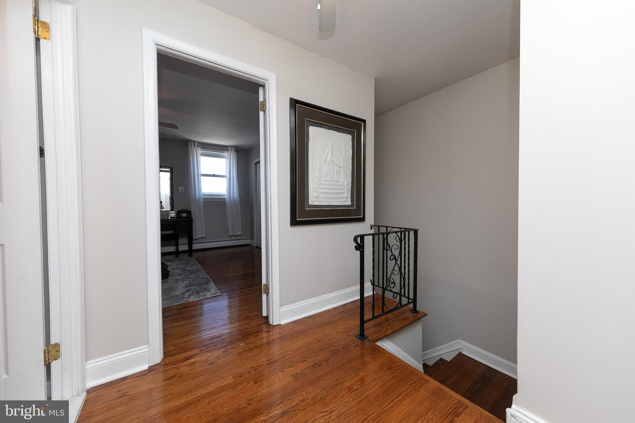 12009 Covert Road Philadelphia, PA 19154 - Photo 20 of 27 Hallway