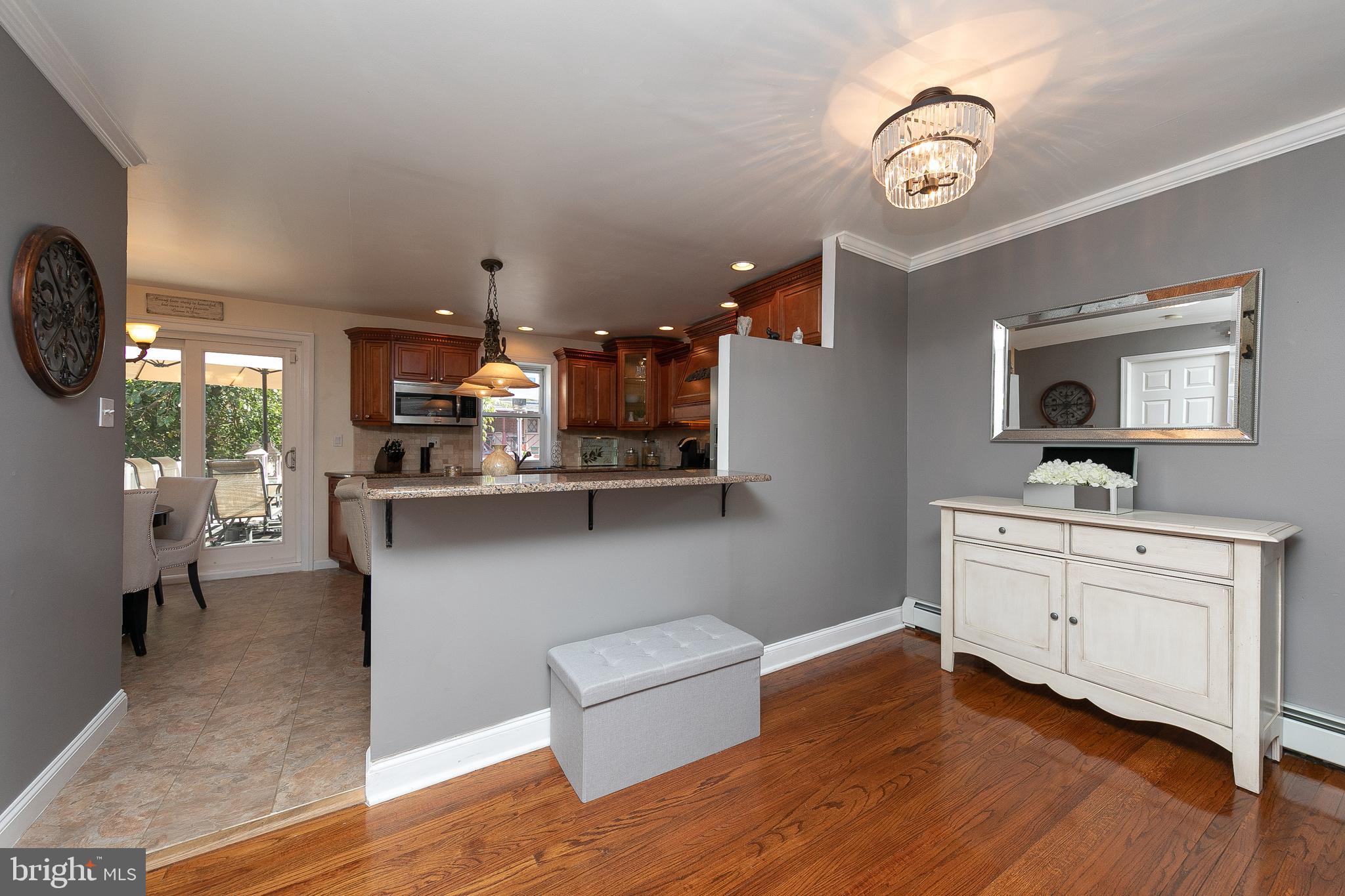 12009 Covert Road Philadelphia, PA 19154 - Photo 7 of 27 Dining Area