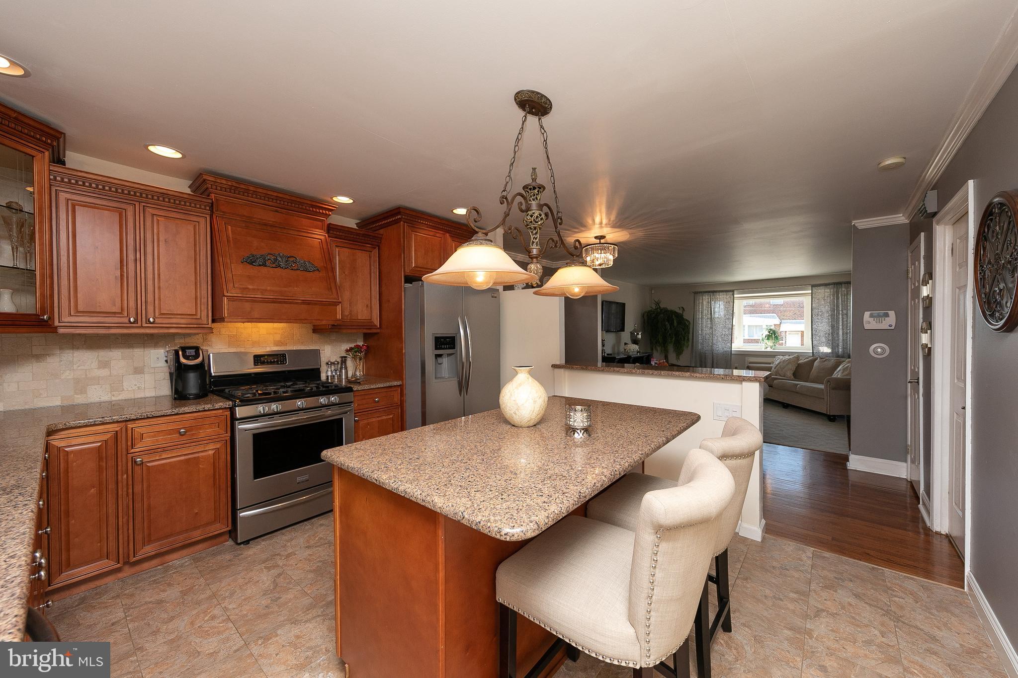 12009 Covert Road Philadelphia, PA 19154 - Photo 9 of 27 Kitchen with SS Appliances