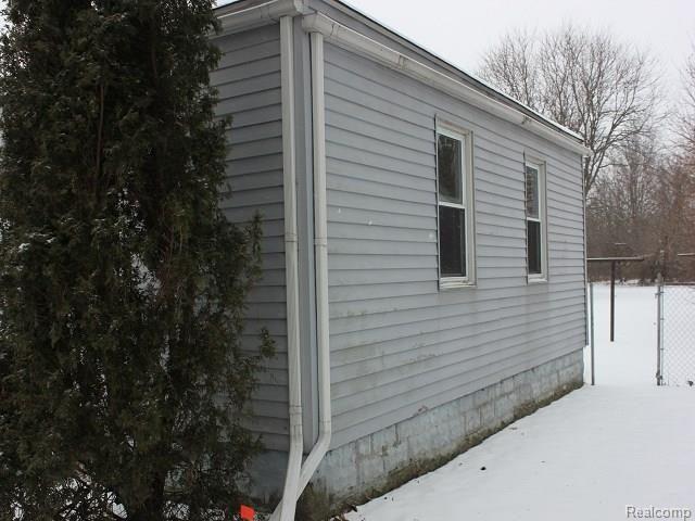 6451 Richfield Road Flint, MI 48506 - Photo 30 of 34 st_IMG_2038.JPG