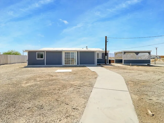 $1,950 | 2206 Ocean Side Avenue, Thermal, CA 92274