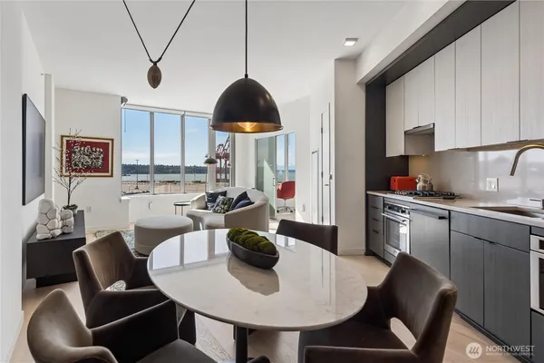 $2,800 | 590 1st Avenue South, Unit 701, Seattle, WA 98104