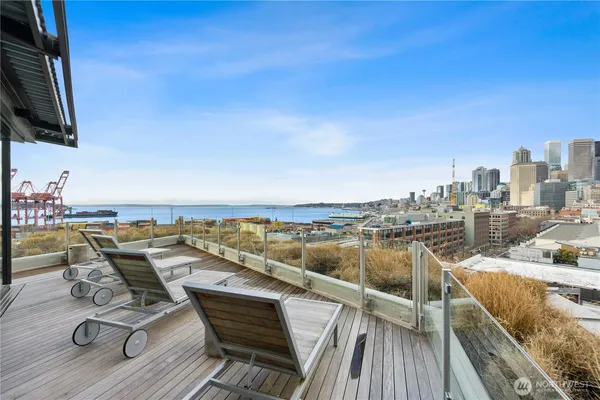 $2,800 | 590 1st Avenue South, Unit 701, Seattle, WA 98104