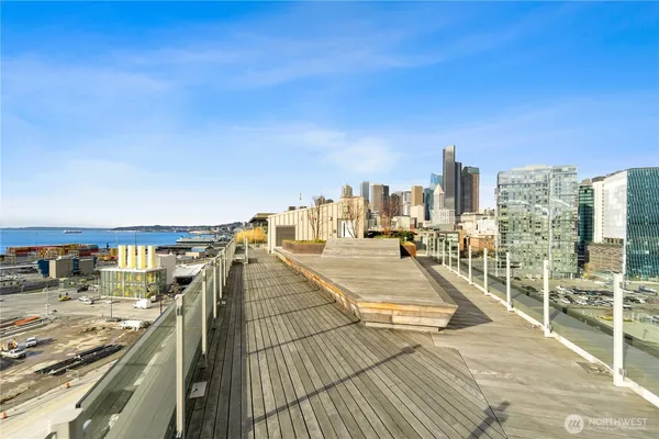 $2,800 | 590 1st Avenue South, Unit 701, Seattle, WA 98104