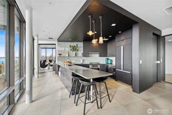 $2,800 | 590 1st Avenue South, Unit 701, Seattle, WA 98104