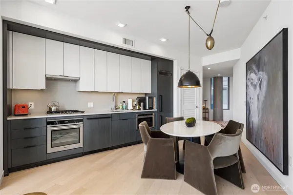 $2,800 | 590 1st Avenue South, Unit 701, Seattle, WA 98104