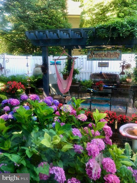 305 College Place Frederick, MD 21701 - Photo 56 of 71 Pergola