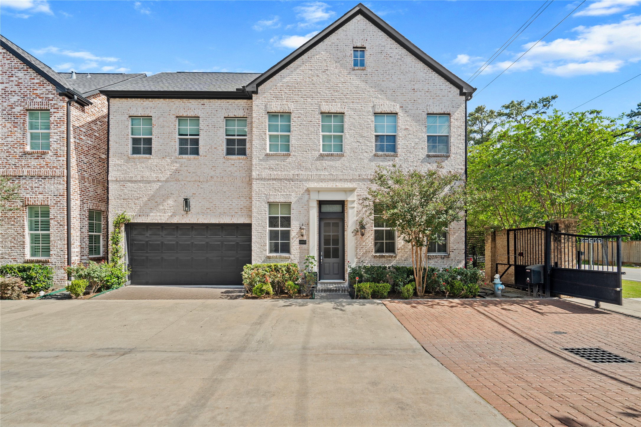 10902 Grove Tree Lane Houston, TX 77043 - Photo 1 of 36
