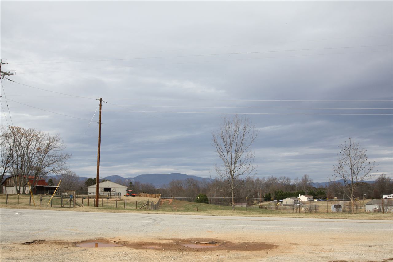 2399 Mt Lebanon Road Campobello, SC 29322 - Photo 9 of 12