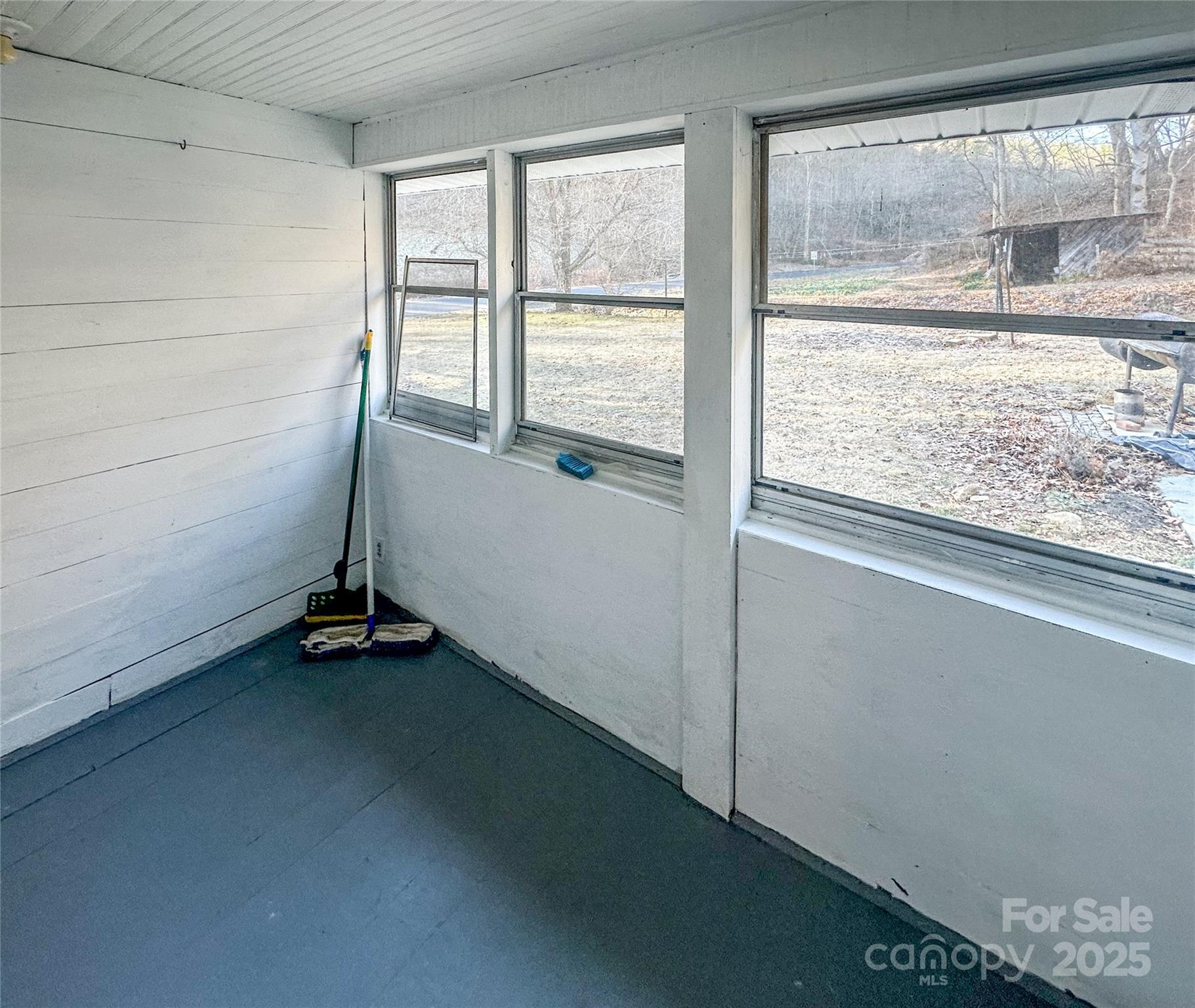 2812 Bald Mountain Road Burnsville, NC 28714 - Photo 34 of 38 a view of an empty room and window