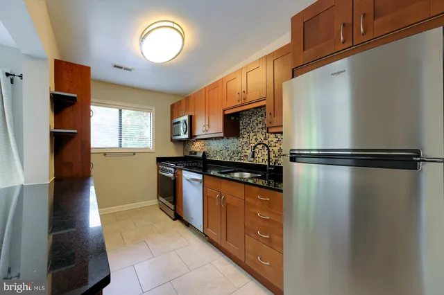 $2,500 | 2702 Dartmouth Road, Unit 7, Alexandria, VA 22314