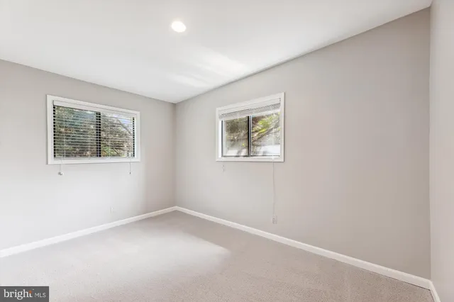 $2,500 | 2702 Dartmouth Road, Unit 7, Alexandria, VA 22314