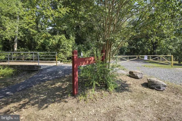 $2,500 | 2702 Dartmouth Road, Unit 7, Alexandria, VA 22314