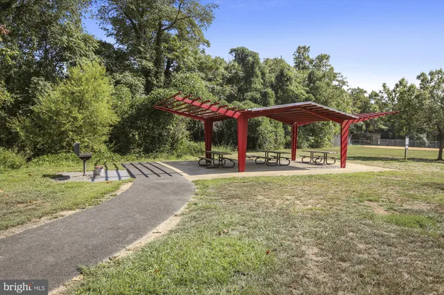 $2,500 | 2702 Dartmouth Road, Unit 7, Alexandria, VA 22314