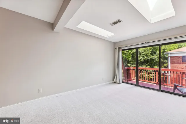 $2,500 | 2702 Dartmouth Road, Unit 7, Alexandria, VA 22314