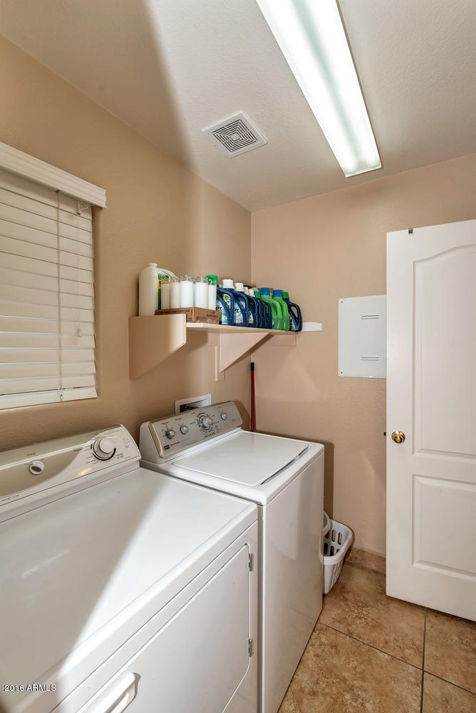 28615 North Nobel Road Phoenix, AZ 85085 - Photo 22 of 27 a utility room with dryer and washer