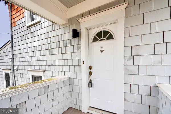 $2,300 | 1727 Magnolia Avenue, Baltimore, MD 21227