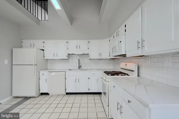 $2,300 | 1727 Magnolia Avenue, Baltimore, MD 21227