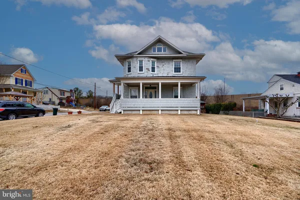 $2,300 | 1727 Magnolia Avenue, Baltimore, MD 21227