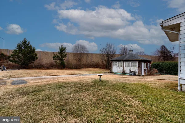 $2,300 | 1727 Magnolia Avenue, Baltimore, MD 21227