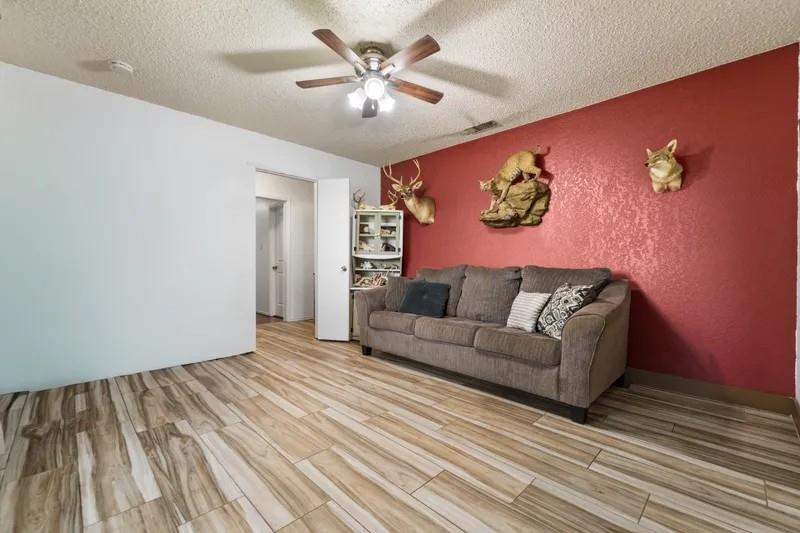 8085 Jackson Road Krum, TX 76249 - Photo 11 of 38