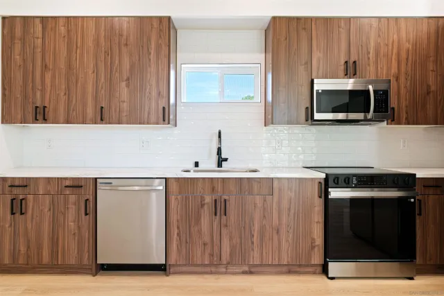 $1,295,000 | 1160 Erica Street, Escondido, CA 92027