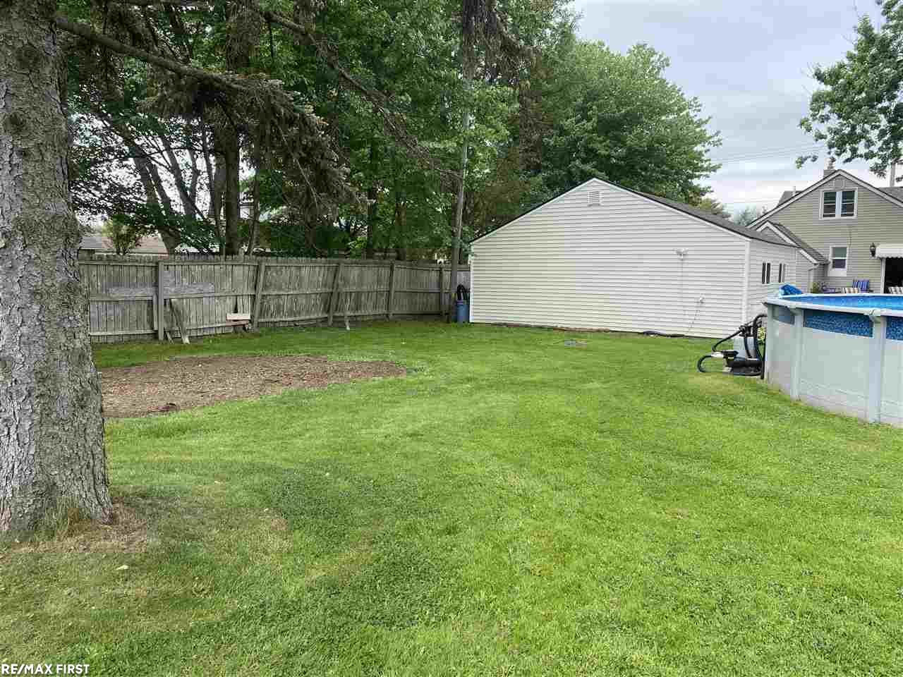 30056 Schoenherr Road Warren, MI 48088 - Photo 35 of 41