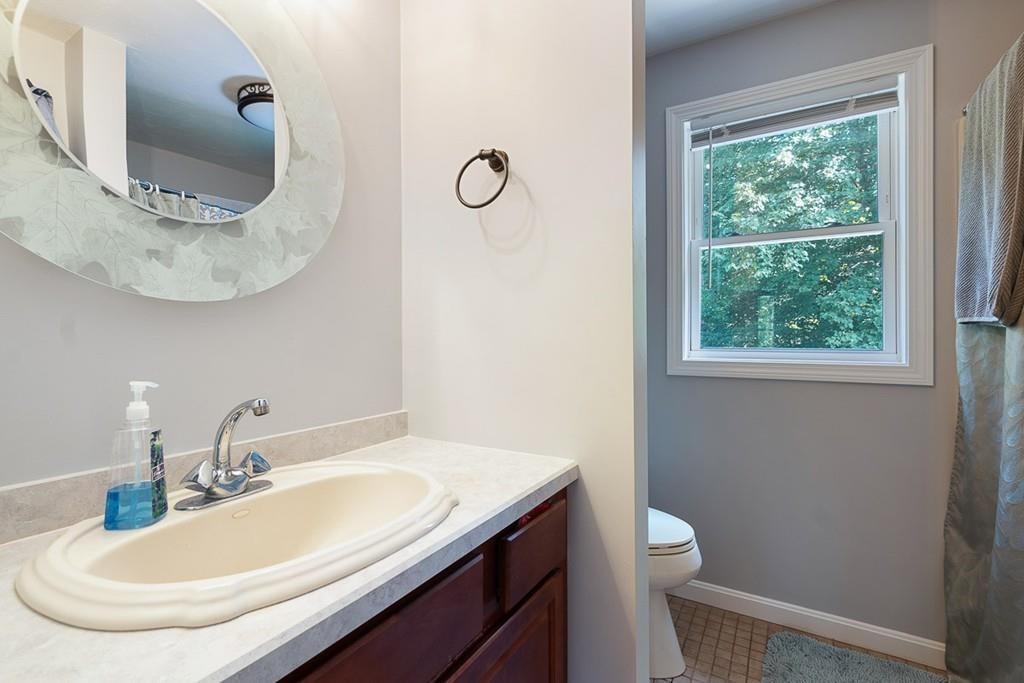 88 Whitins Road Sutton, MA 01590 - Photo 14 of 23