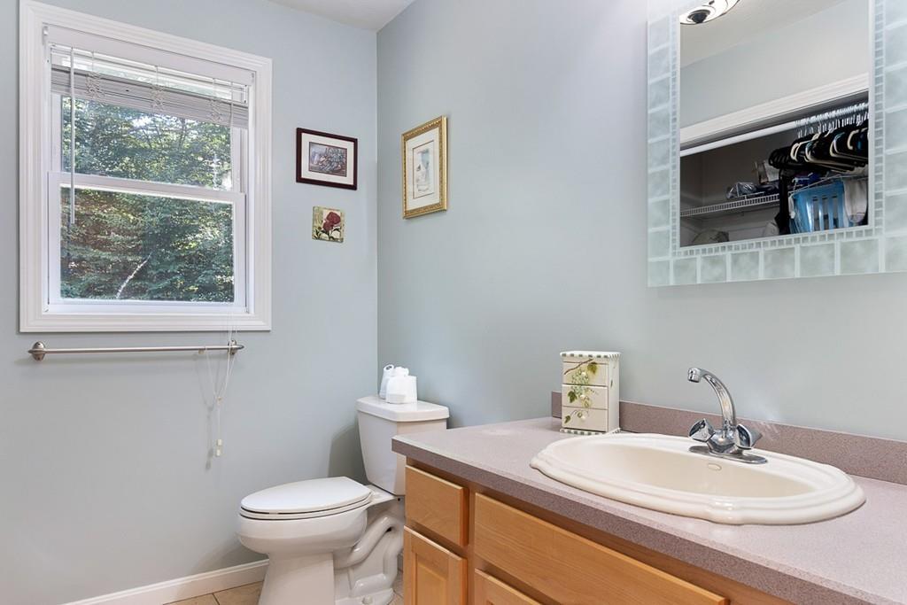 88 Whitins Road Sutton, MA 01590 - Photo 6 of 23