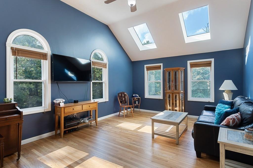 88 Whitins Road Sutton, MA 01590 - Photo 10 of 23