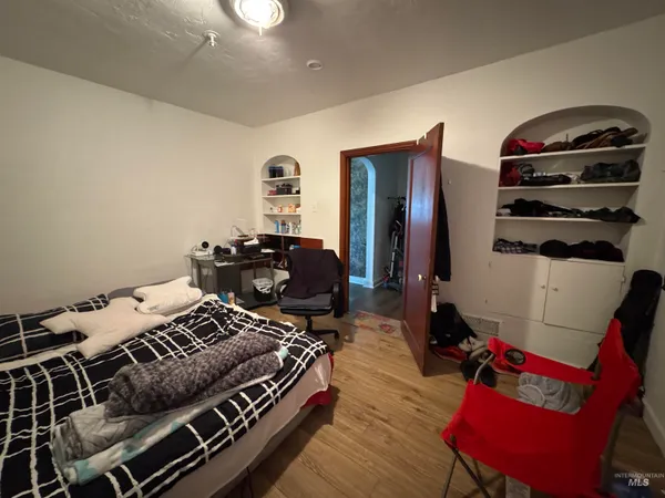 $300,000 | 120 9th Avenue North, Buhl, ID 83316