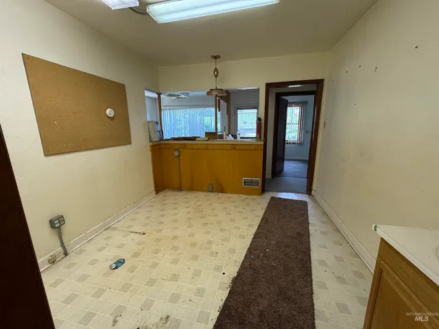 $300,000 | 120 9th Avenue North, Buhl, ID 83316