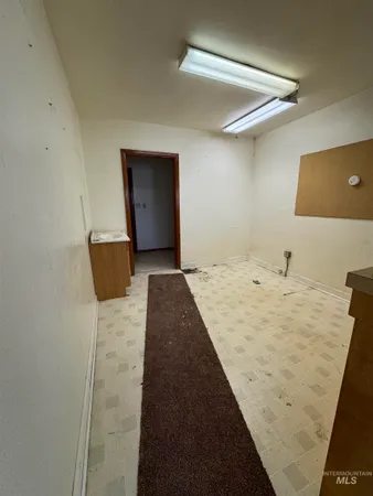 $300,000 | 120 9th Avenue North, Buhl, ID 83316