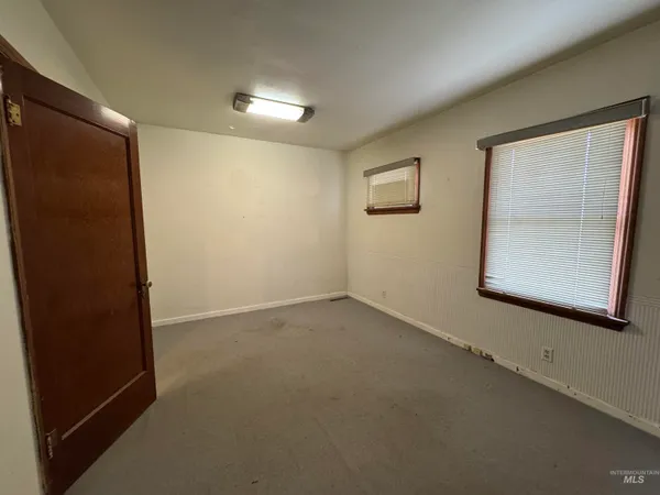 $300,000 | 120 9th Avenue North, Buhl, ID 83316