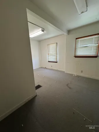 $300,000 | 120 9th Avenue North, Buhl, ID 83316