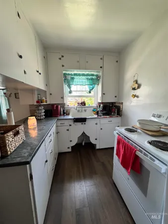 $300,000 | 120 9th Avenue North, Buhl, ID 83316