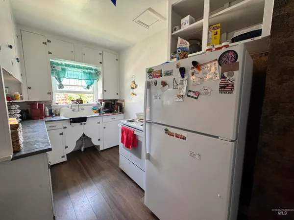 $300,000 | 120 9th Avenue North, Buhl, ID 83316