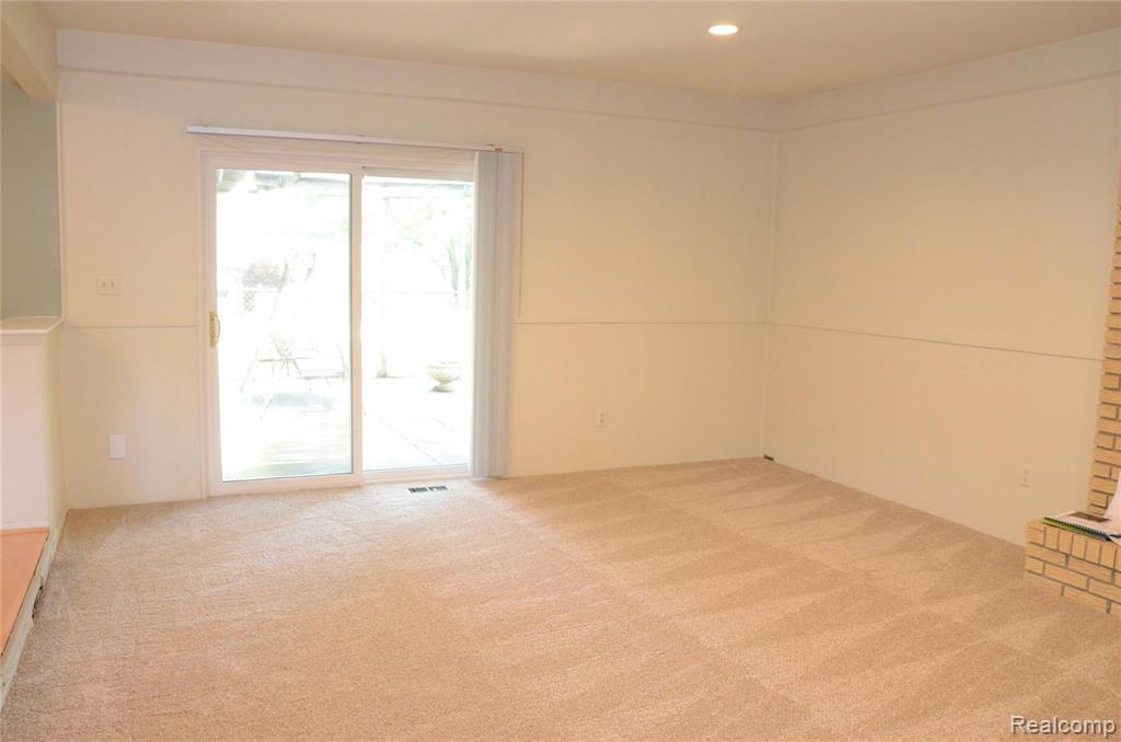 43077 Avon Road Canton, MI 48187 - Photo 27 of 52